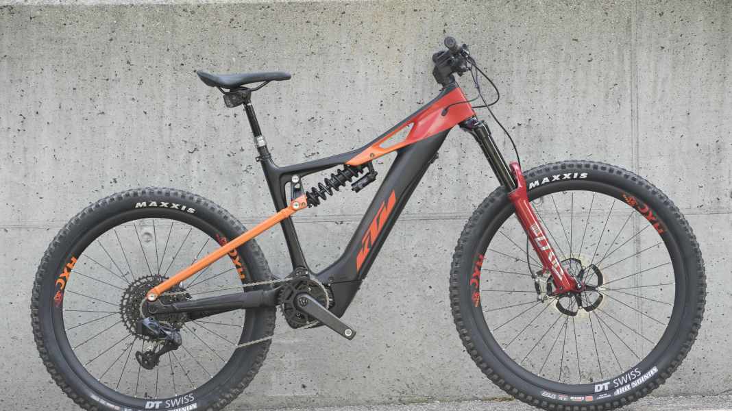 Carbon, viel Federweg, Sportprogramm: Neues von KTM