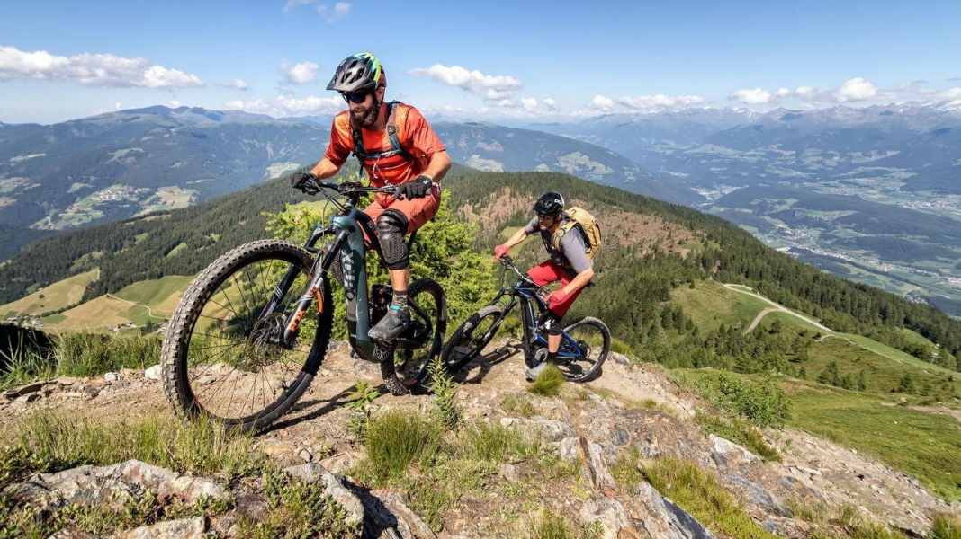 Duell der E-MTB-Giganten: Haibike Flyon gegen M1 Spitzing
