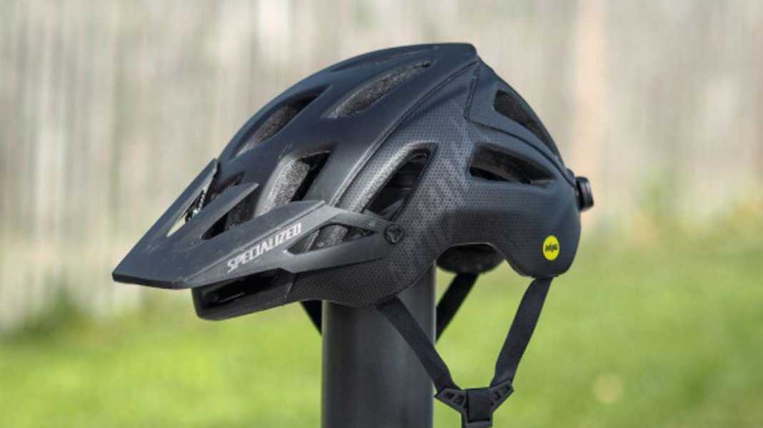 Schutzengel: Specialized Helm Ambush Angie