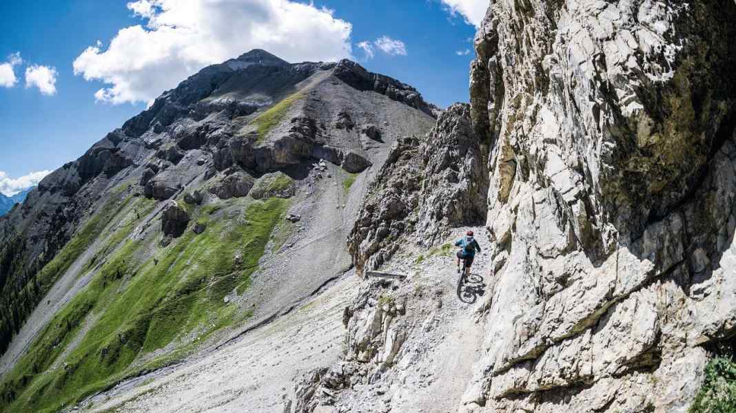 MTB-Roadtrip zu den 5 besten Westalpen-Trails