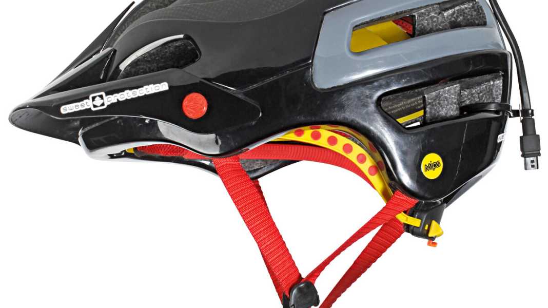 Biken im Herbst: Helmlampen - Montage-Tipps