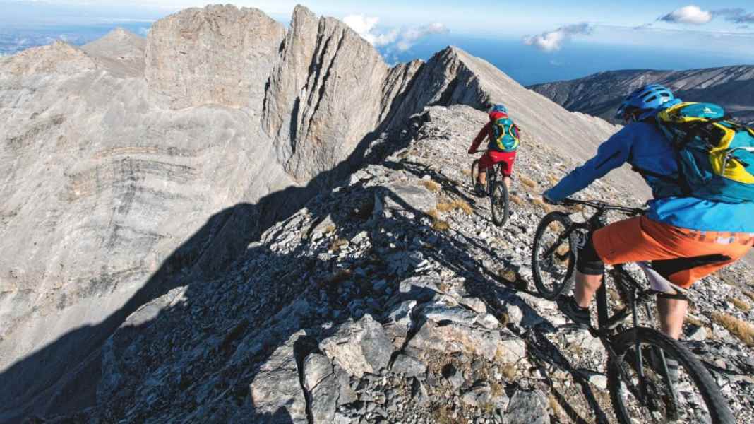 Ohne Gepäckträger am Olymp