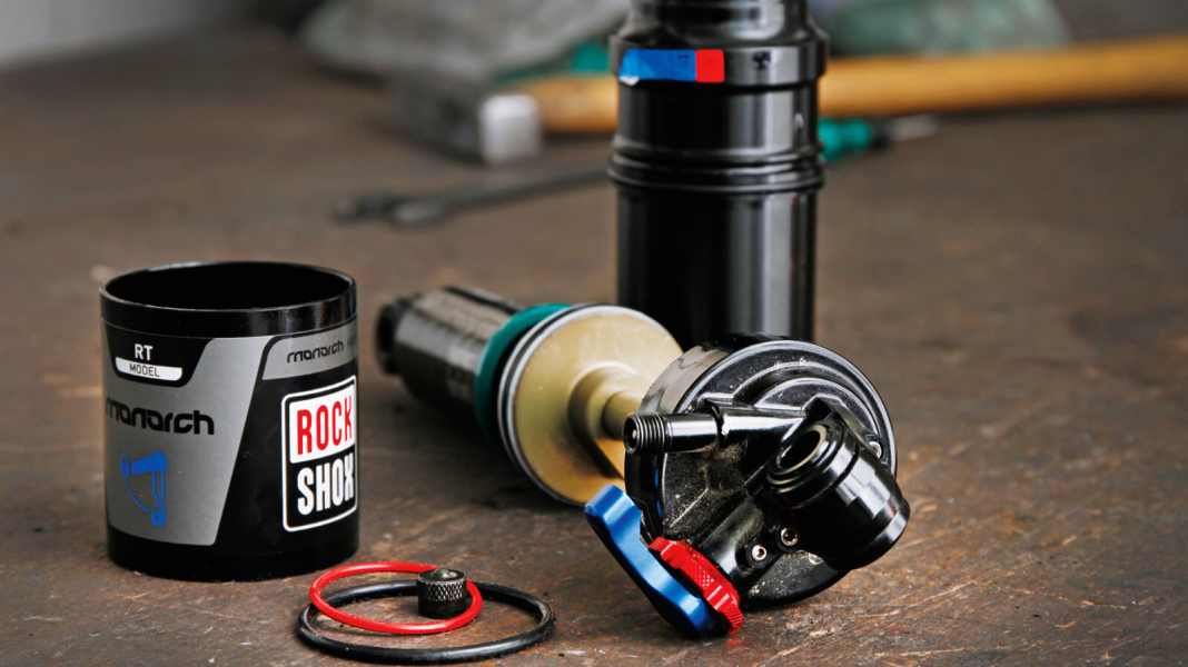 Weichmacher: DebonAir bei Rock Shox Dämpfer nachrüsten