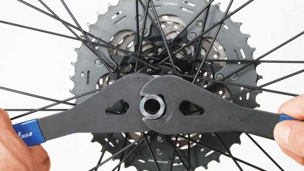 MTB: Naben-Lagerspiel einstellen