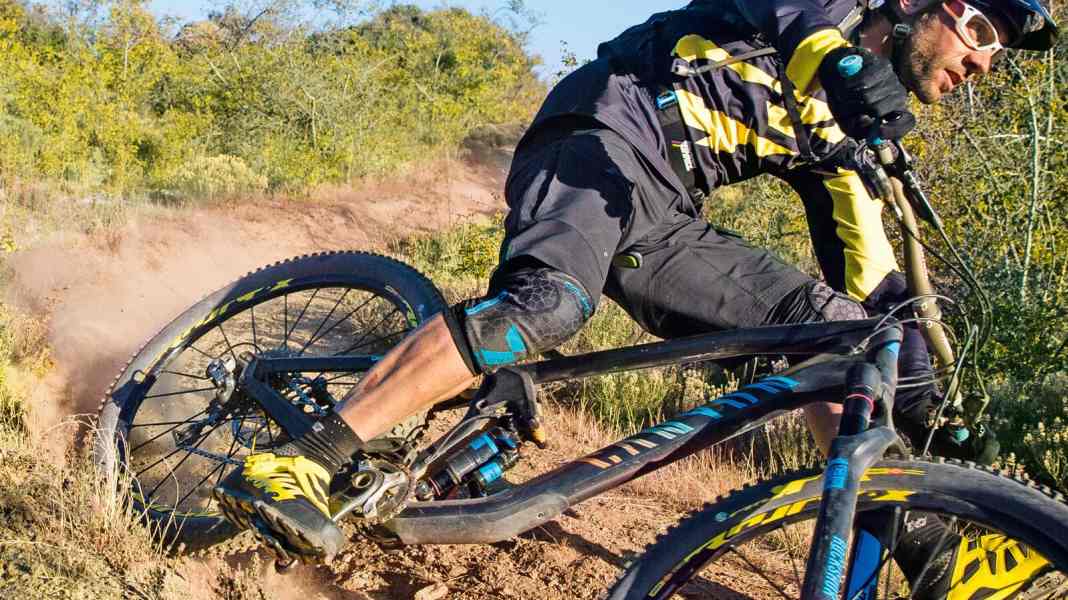 12 Schuhe für Touren-Biker im großen BIKE-Test