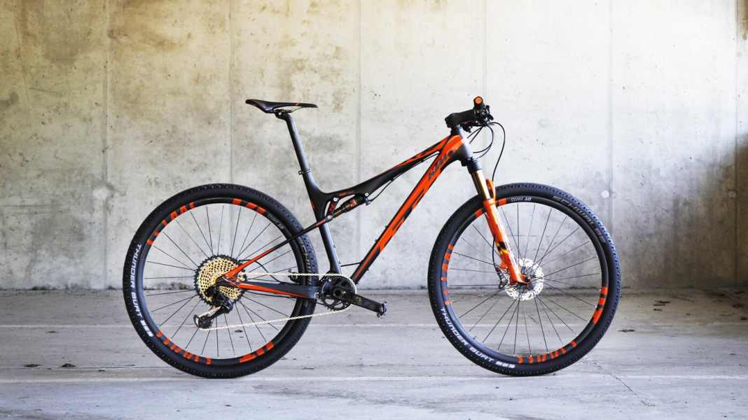 KTM bringt neue Edel-Version für Scarp und Myroon