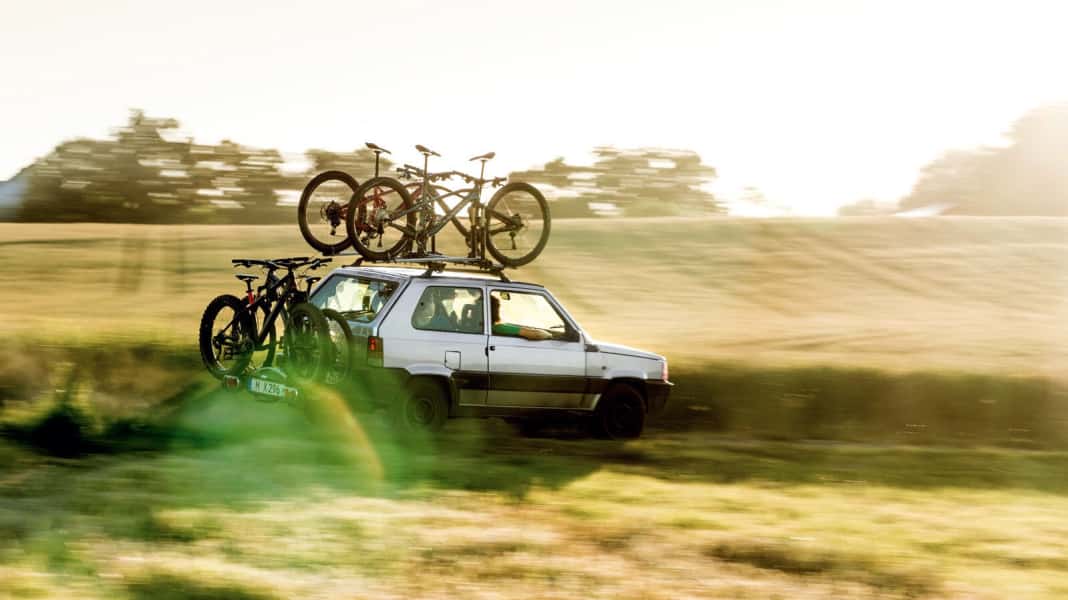 11 Bike-Träger für Heckklappe und Kupplung im Test