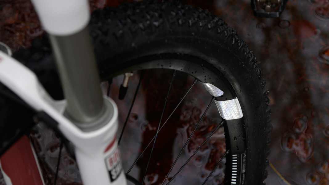 Flectr 360: Rundum-Sichtbarkeit zum Aufkleben