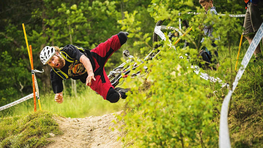 Aufprallschutz: 5 MTB Knieprotektoren im Test