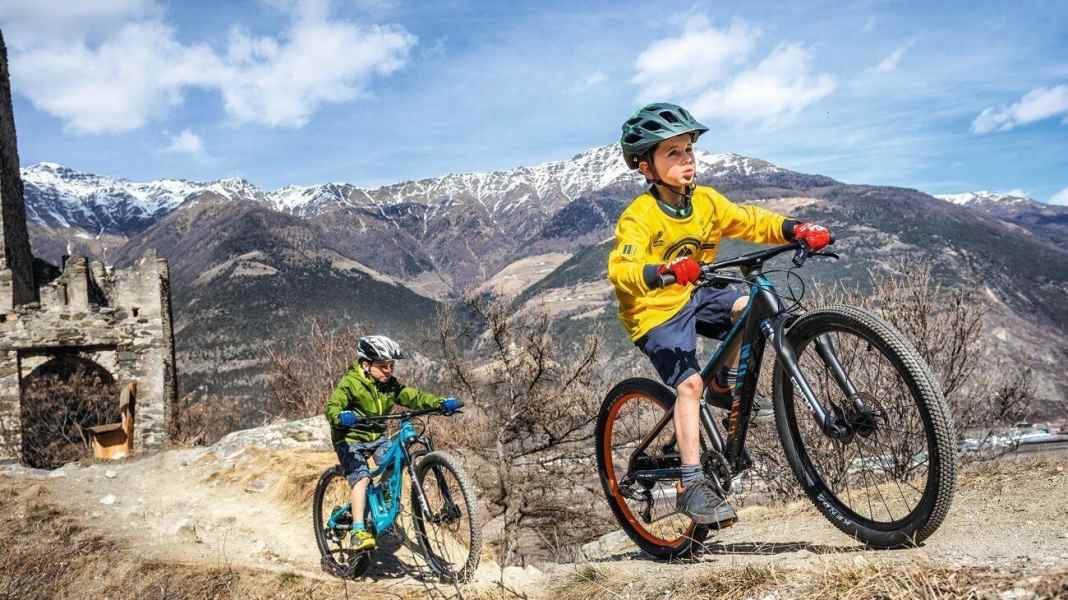 9 Kinderbikes von 479 bis 2900 Euro im Vergleich