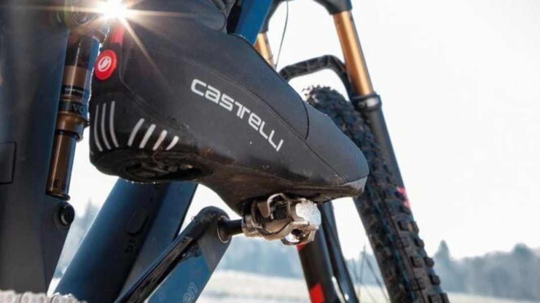 10 Paar MTB Überschuhe für Wintertage im Test