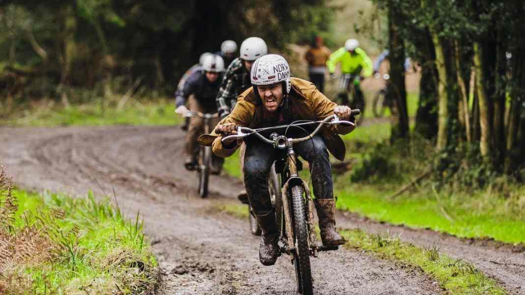 3 UK-Fullys im Test: Starling Cycles, Nukeproof, Vitus