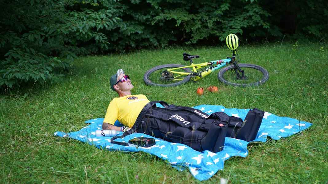 Immer locker bleiben mit der Akku-Massage-Hose