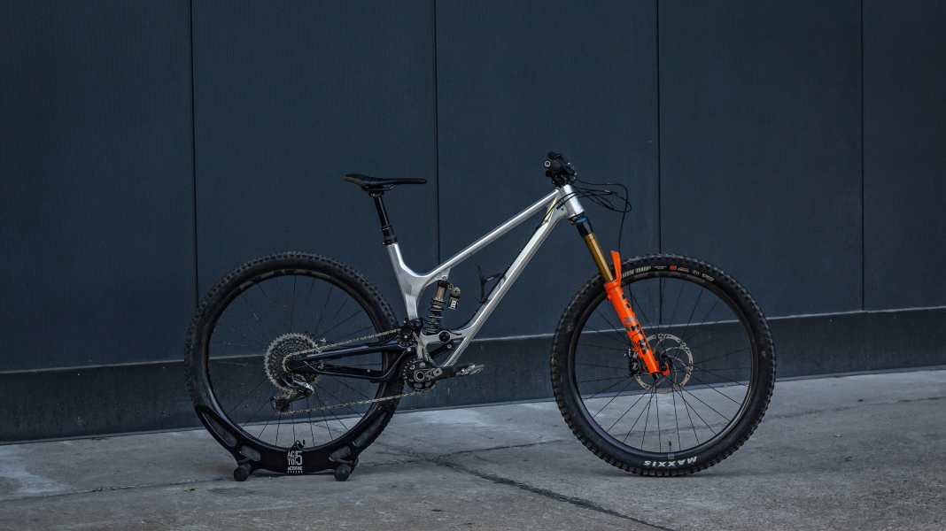 Kunstwerk: Custom-Bike Actofive P-Train
