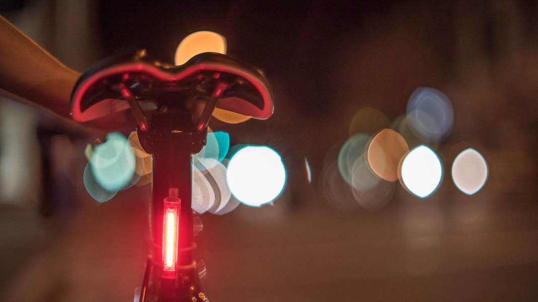 Knog Plus: Fahrrad-Rücklicht mit gewissem Extra
