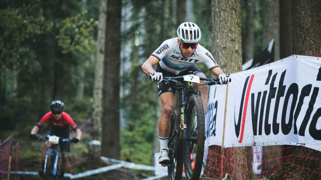 Worldcup-Fullys: Die schnellsten Bikes der Welt im Test
