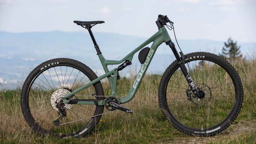 Günstiges Trailbike mit Spaßfaktor: Focus Thron 6.9