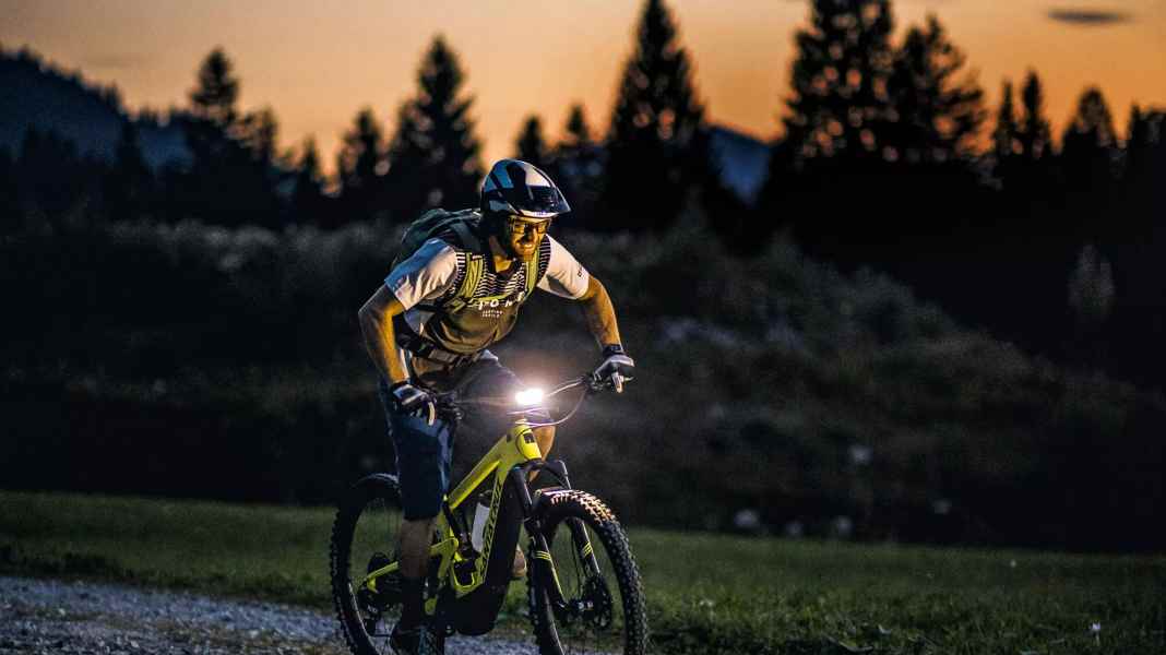 E-Bike Beleuchtung - Lightshow für die Trails und den Alltag