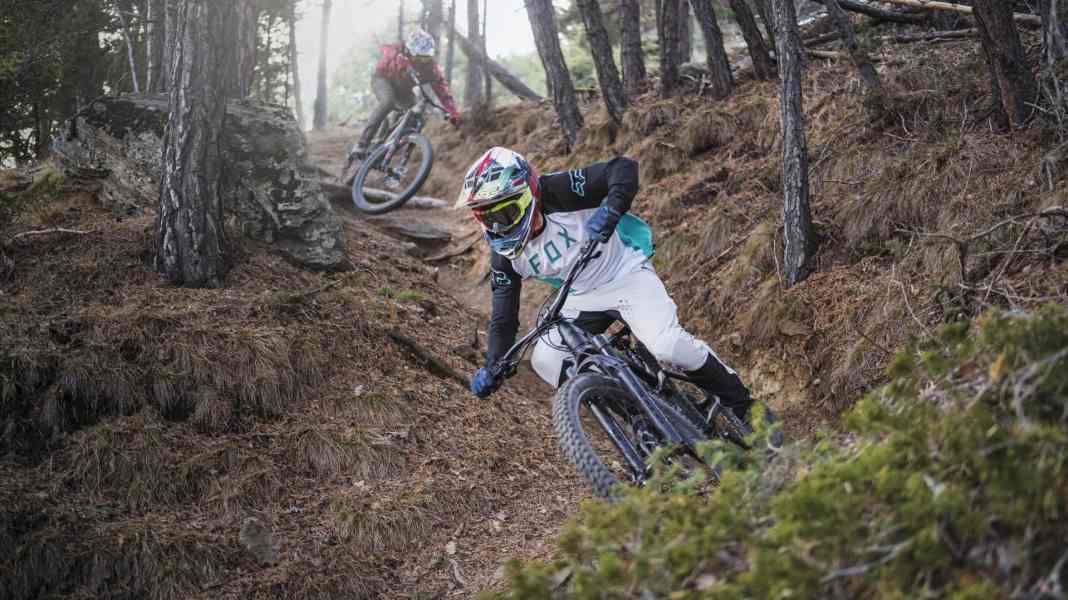 New kids on the rocks: 6 Enduros in 2 Preisklassen im Test