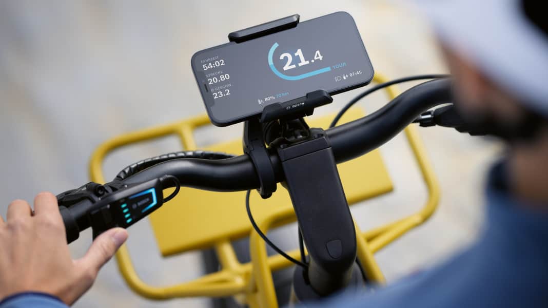 Bosch: Smartphone-Halterung und App Updates