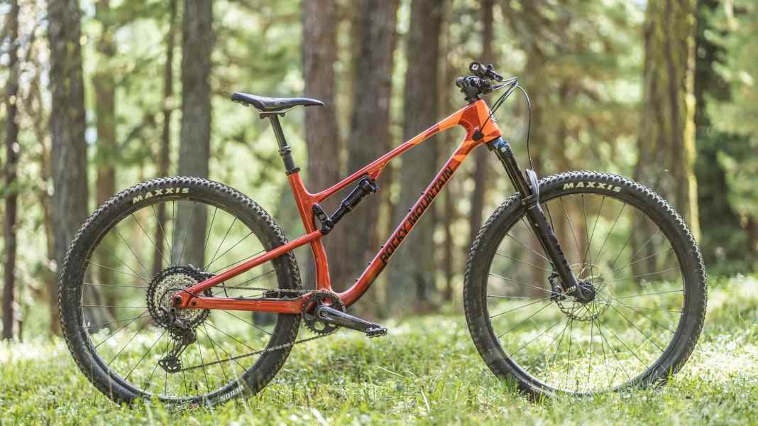 Test Trailbikes 2023: Rocky Mountain Element C70