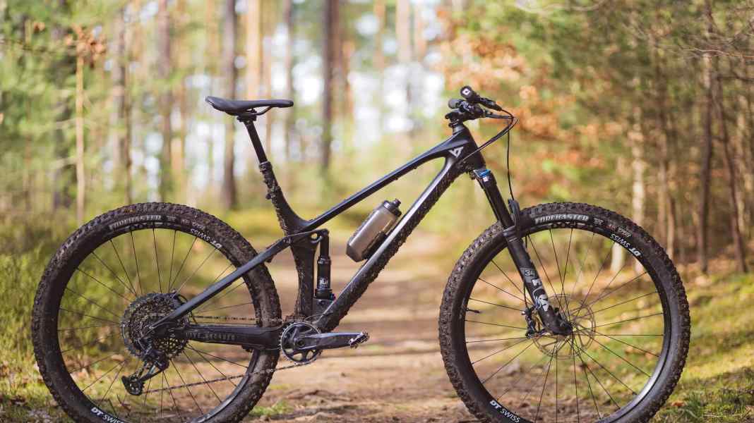 Das Chamäleon unter den Trailbikes: YT Izzo im Dauertest