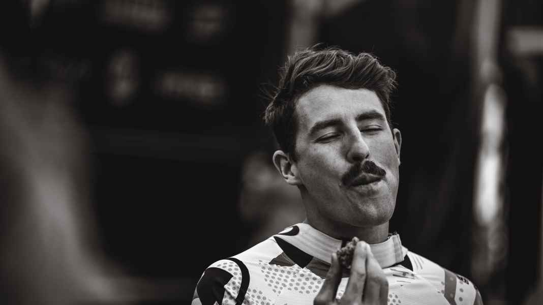 Andi Kolb: Gib mir 5 mit dem schnellsten Schnurrbart Österreichs