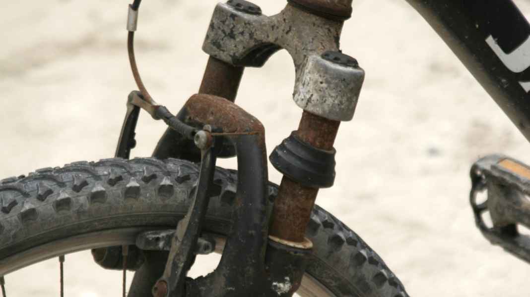 Dämpfen, federn, einschicken! Wie wichtig ist Federgabel-Service?