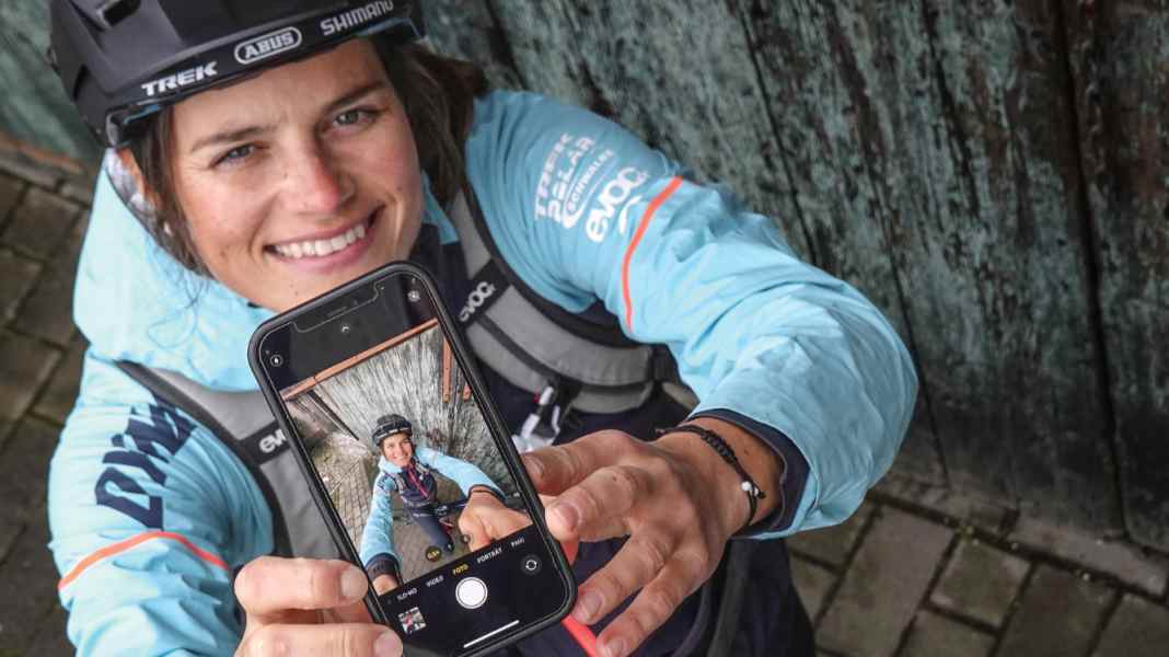 Social Media und digitales Glück: Intensiver leben durch Posten?