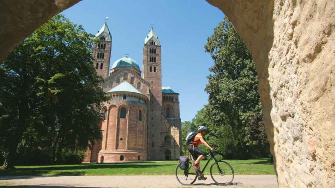 Auf historischen Spuren: der Salier-Radweg