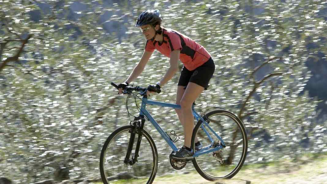 Acht geländegängige Crossräder im Test