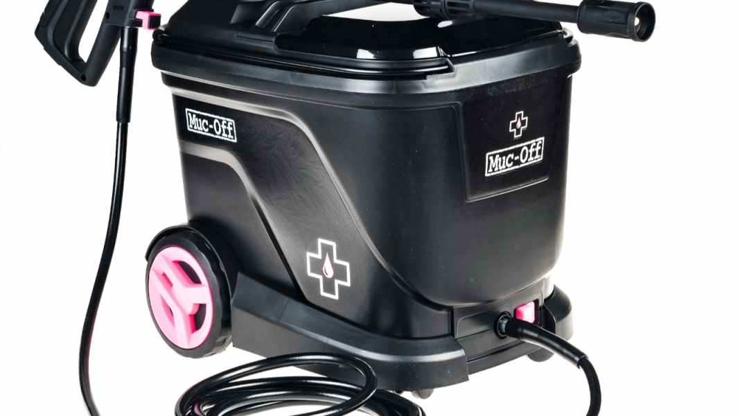 Muc-Off Pressure Washer: Überall sauber - Hochdruckreiniger mit großem Tank im Test