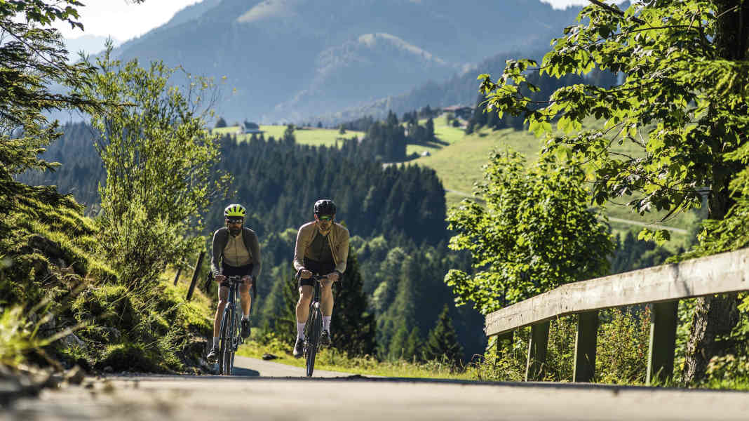 ​Sinnsuche: 6 Gründe für E-Rennrad & E-Gravelbike