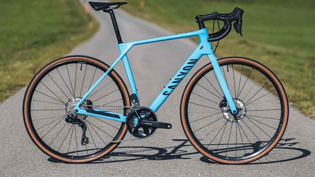 Rennräder mit Shimano 105 Di2: Das Canyon Endurace CF 7 Di2