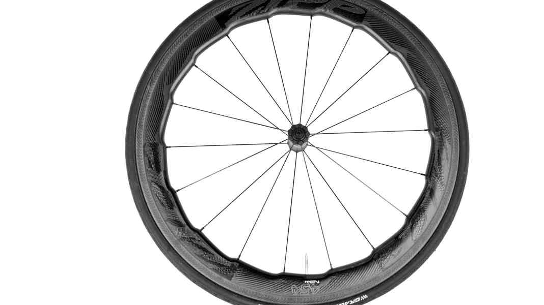 Test 2017: Neues Laufrad von Zipp - Zipp Laufrad 404 Firecrest im Test