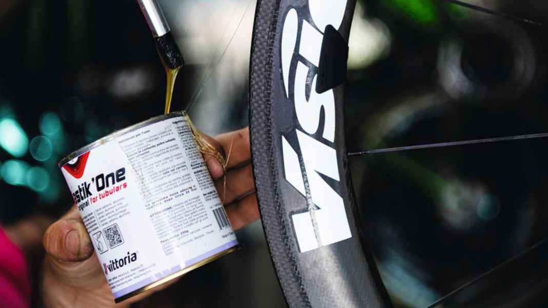 Ausgeklebt! Abschied vom Schlauchreifen