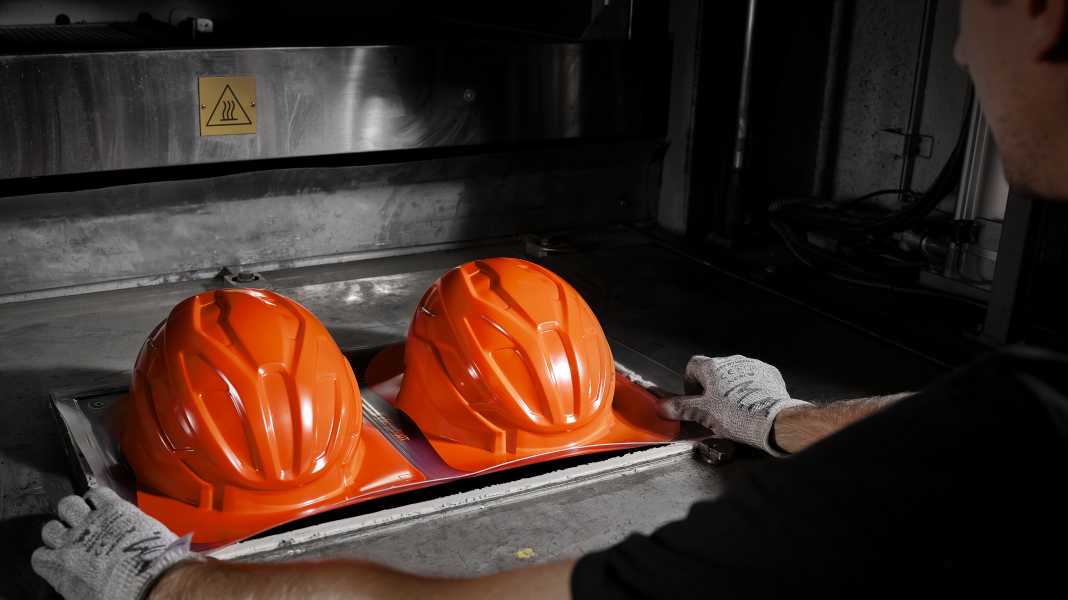 TOUR zu Besuch bei Kask: Ein exklusiver Einblick in die Produktion des italienischen Helmherstellers