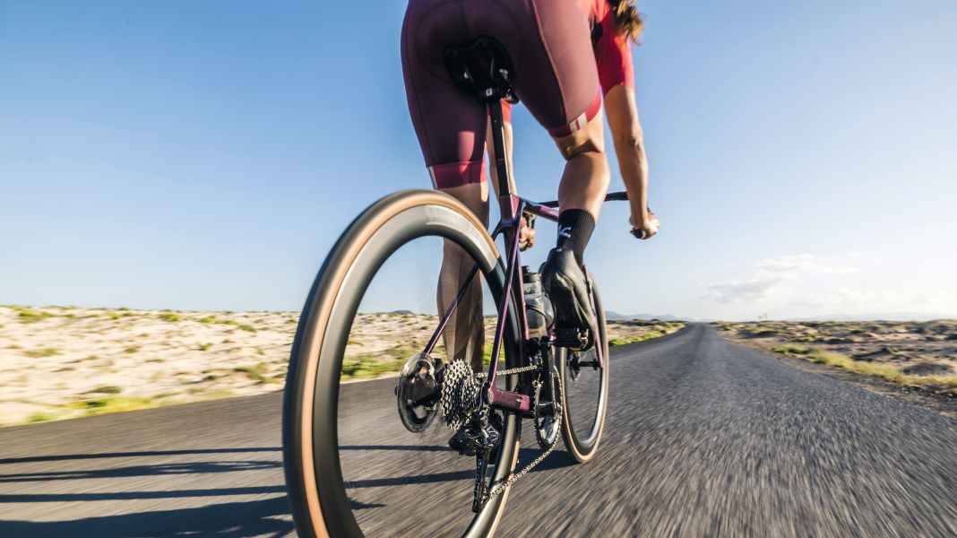 Rennrad-Komponenten: Elektronisch oder mechanisch schalten?