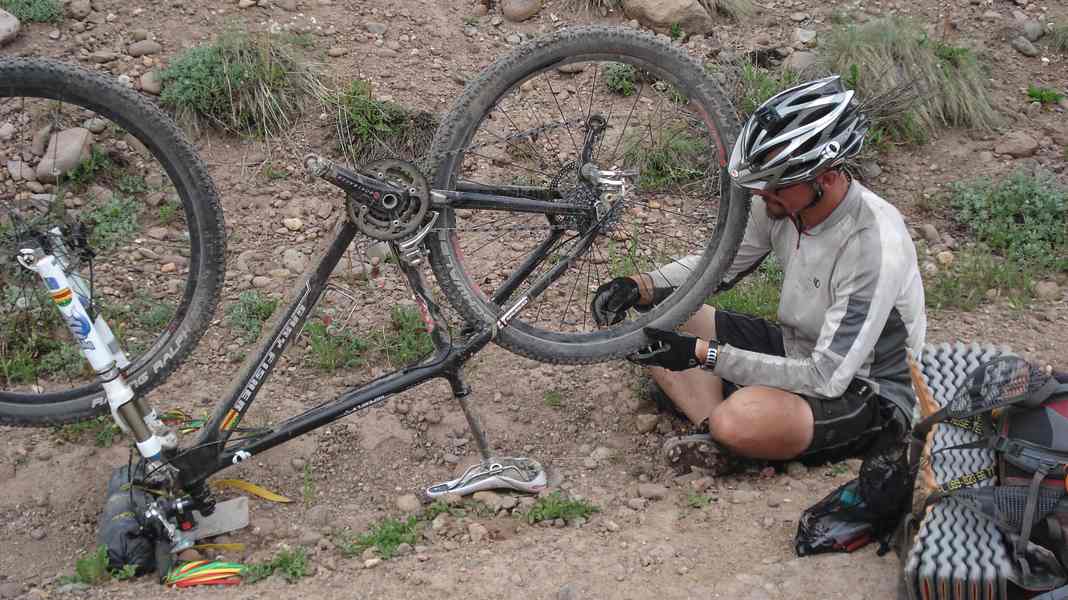 Gravel-Tour-Ausrüstung: Das muss auf die Packliste