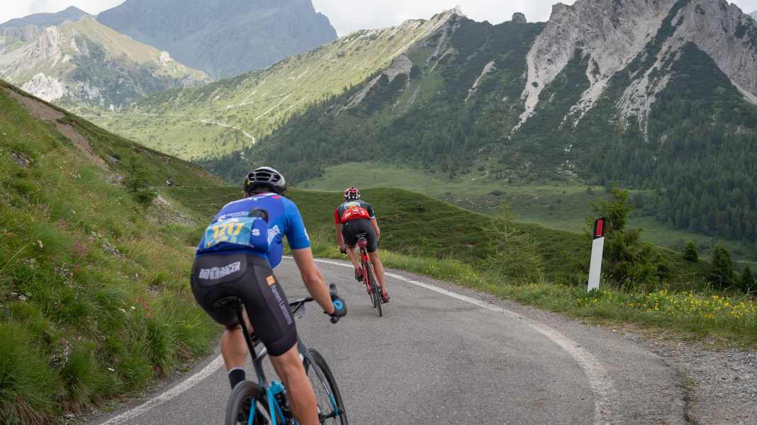 Höhenmeter & Hitze: Die Königsetappe der TOUR Transalp 2022