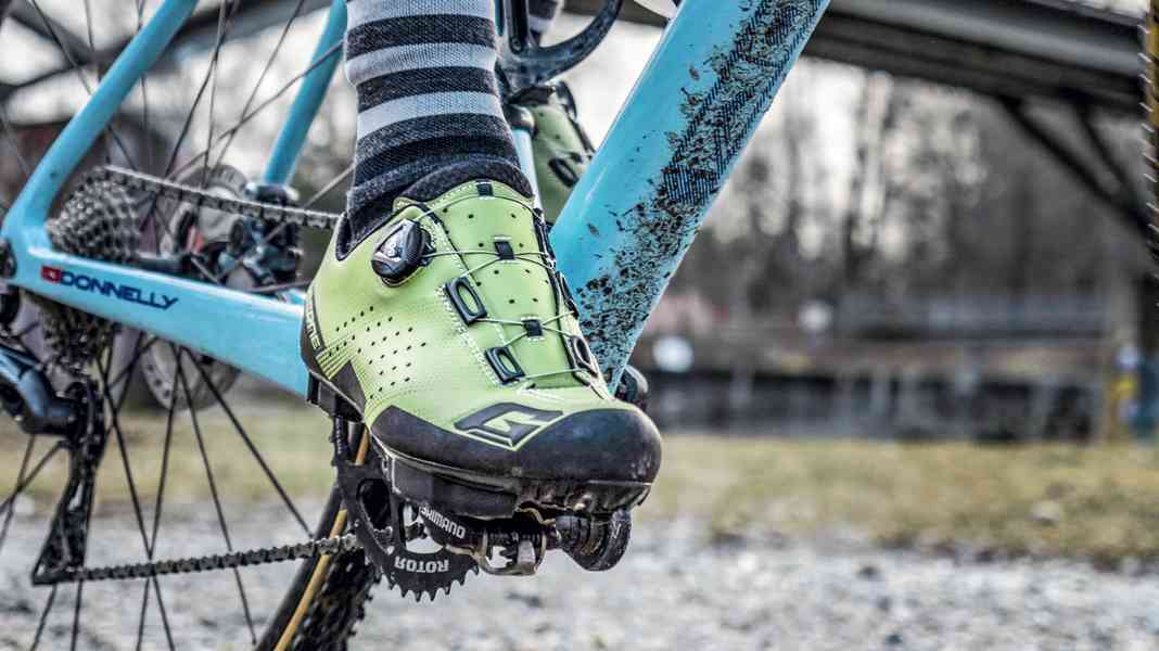 Test 2021: Gravelschuhe - Fein fürs Grobe: Gravelschuhe für Klickpedale