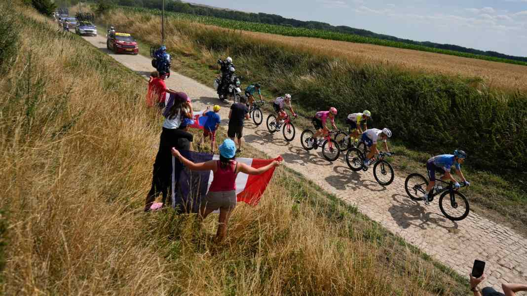 Tour de France - Gogl nach Sturz: «Dankbar, dass ich die Beine bewegen kann»