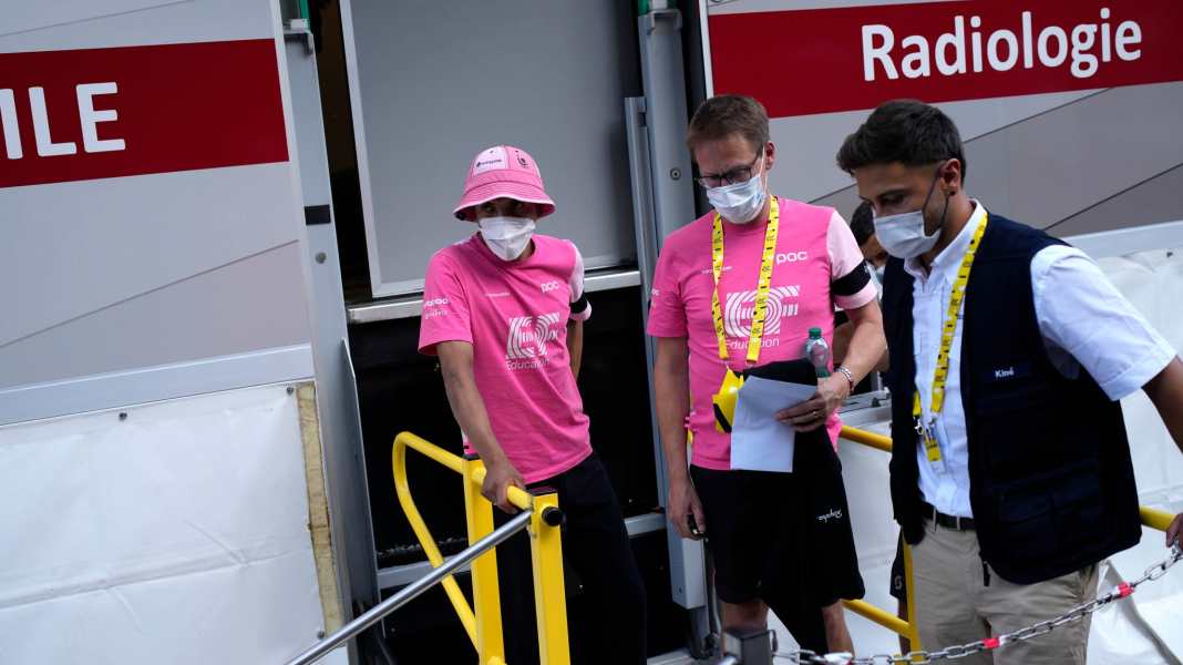 Nach Sturz - Olympiasieger Carapaz muss bei Tour de France aufgeben