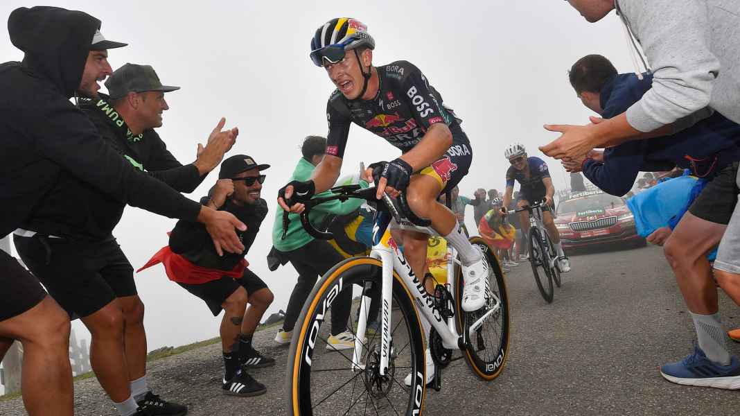 «Er fliegt»: Roglic lobt Lipowitz