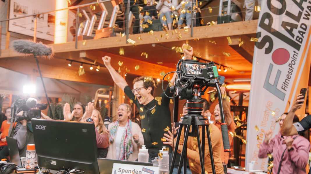 Indoor-Cycling-Weltrekord: Daniel Steinhauser fährt in einem Tag 962 Kilometer auf Zwift