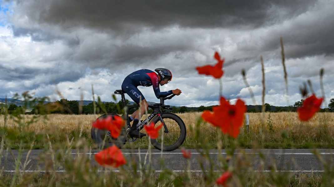 Blitz und Donner: Verhaltenstipps für Radfahrer bei Gewitter