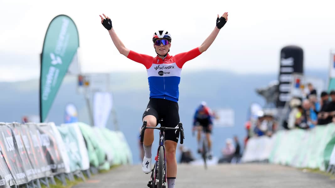 Vuelta a Burgos Feminas 2024: Vollering hängt die Konkurrenz ab - Lippert in den Top 10