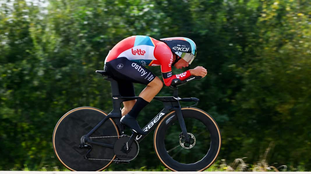 Renewi Tour 2024: Segaert siegt im Zeitfahren - Schachmann in den Top 10