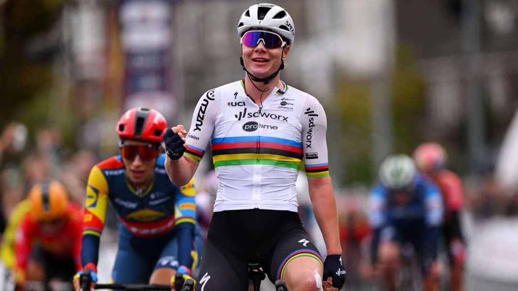 Simac Ladies Tour 2024: Wimpernschlagfinale! Kopecky entreißt Koch Gesamtsieg auf 6. Etappe