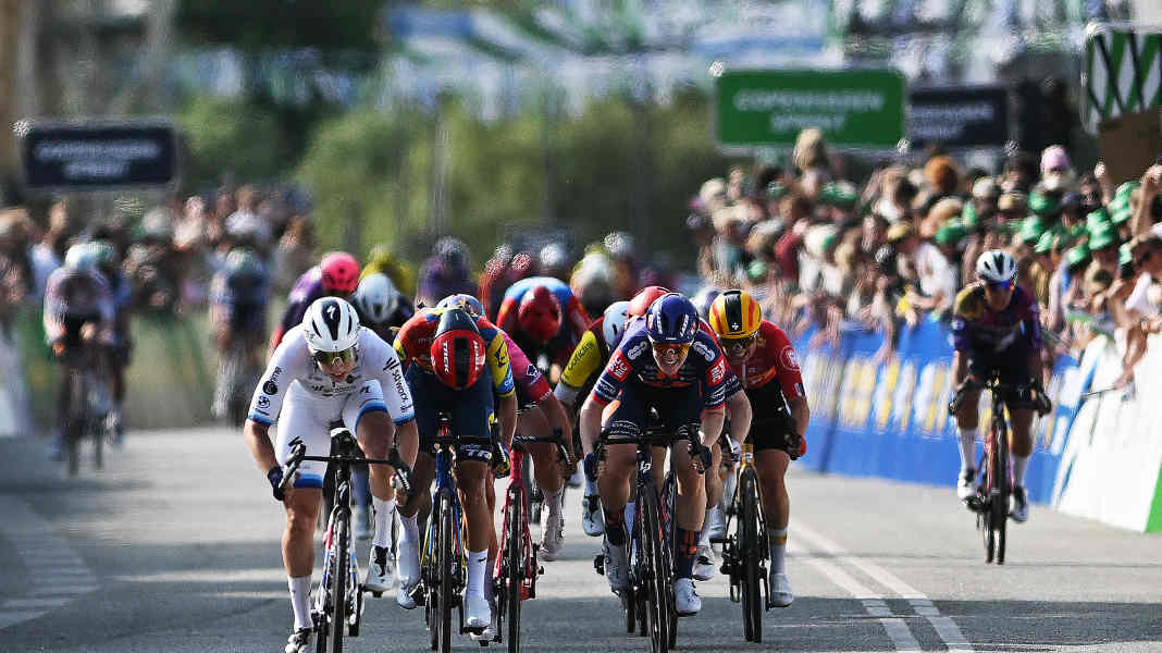 Tour de France Femmes 2025: TOUR Tech briefing for Stage 3